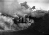 Etna : eruzione del 1923 : fessura eruttiva in forte degassa...