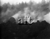 Eruzione dell'Etna del 1928 : hornitos in degassamento lungo...