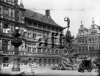 Veduta della piazza Grote Markt di Anversa con la fontana di...